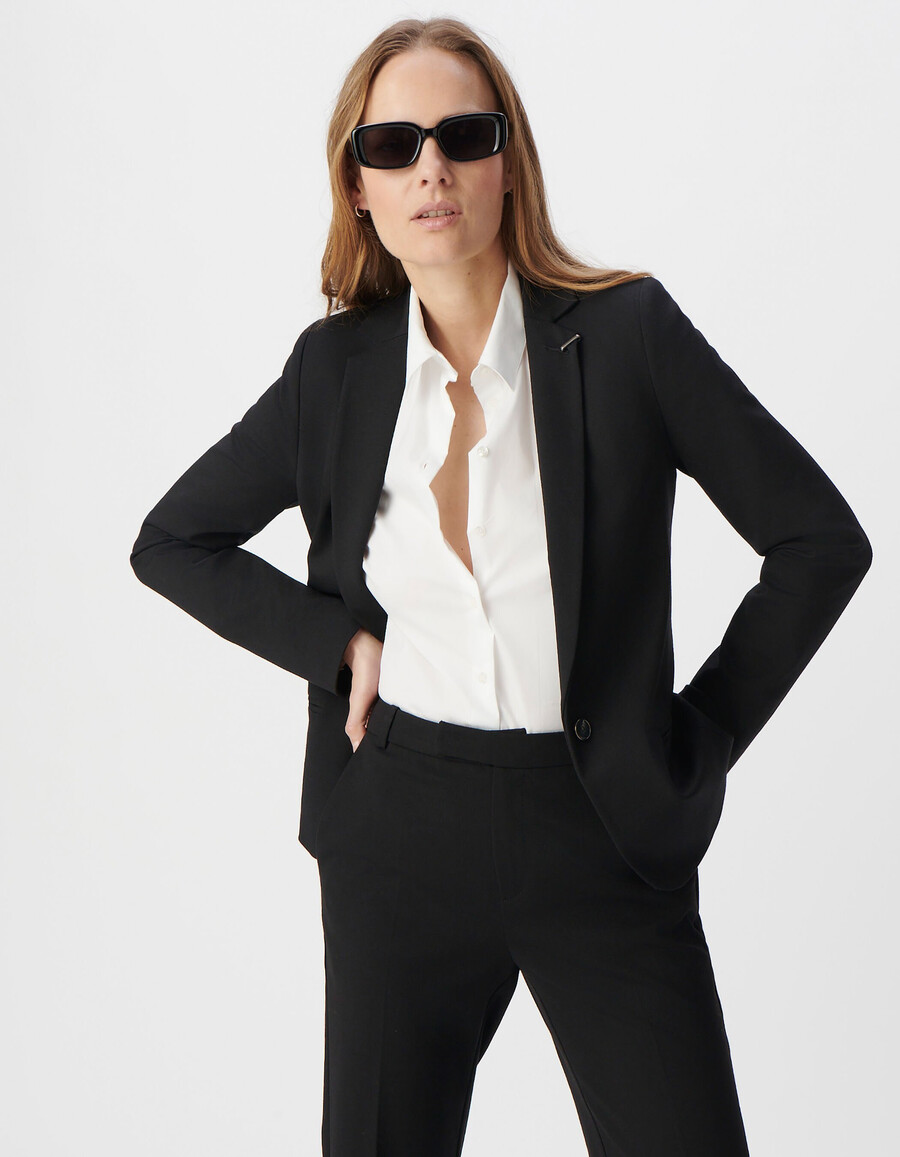 giacca da abito attillata in maglia milano nera da donna