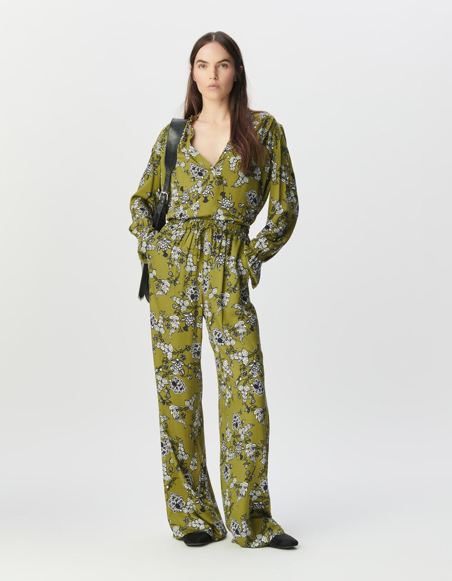 blusa verde fluida da donna con stampa floreale