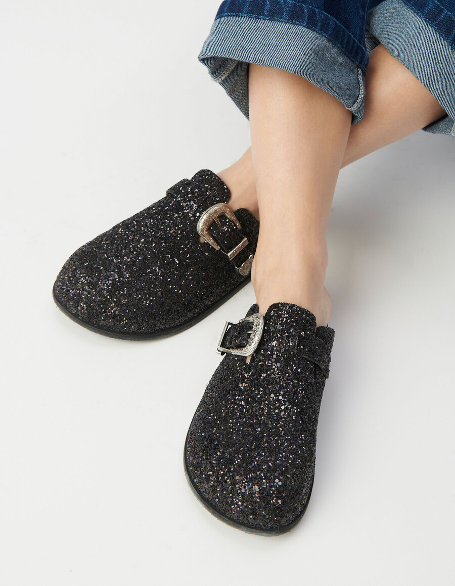 zoccoli neri con micro paillettes e fibbia western da donna