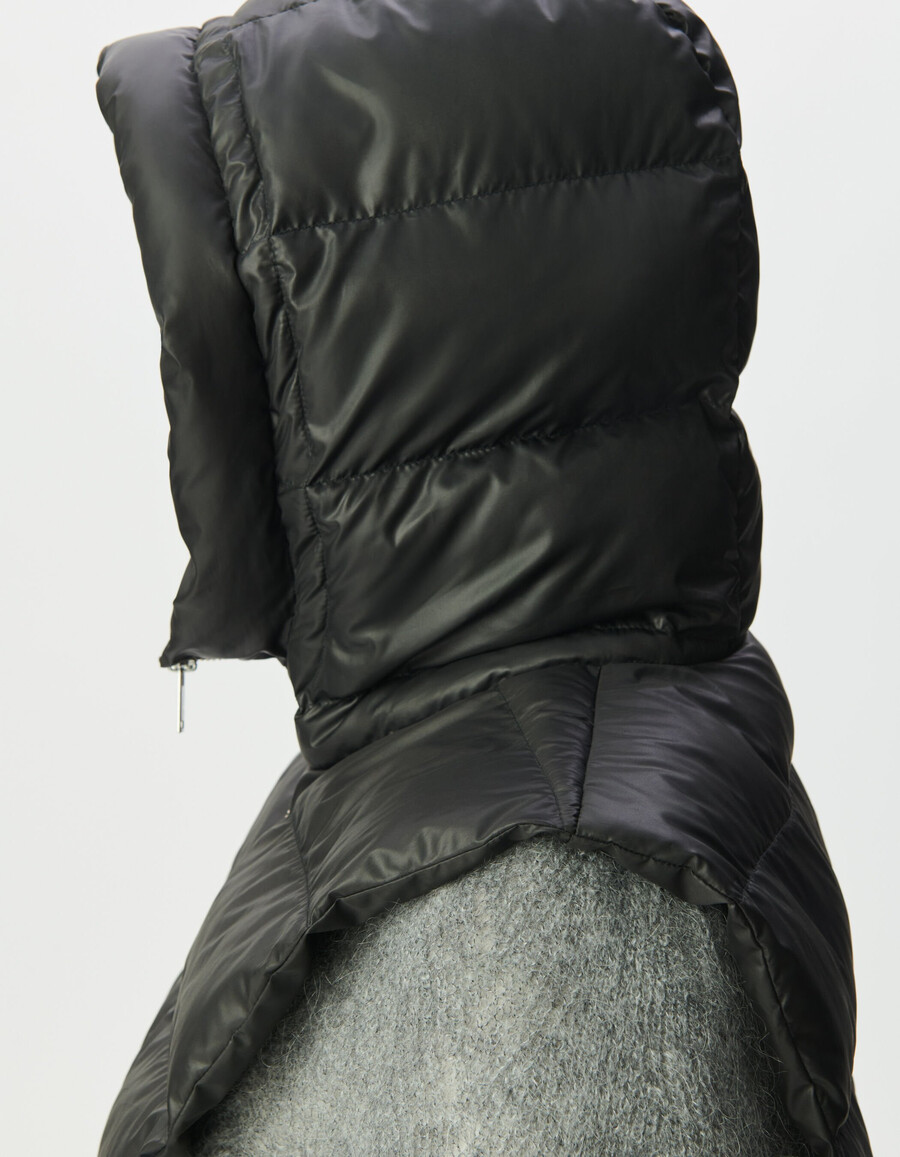 giacca imbottita in nylon trapuntato nero da donna con cappuccio