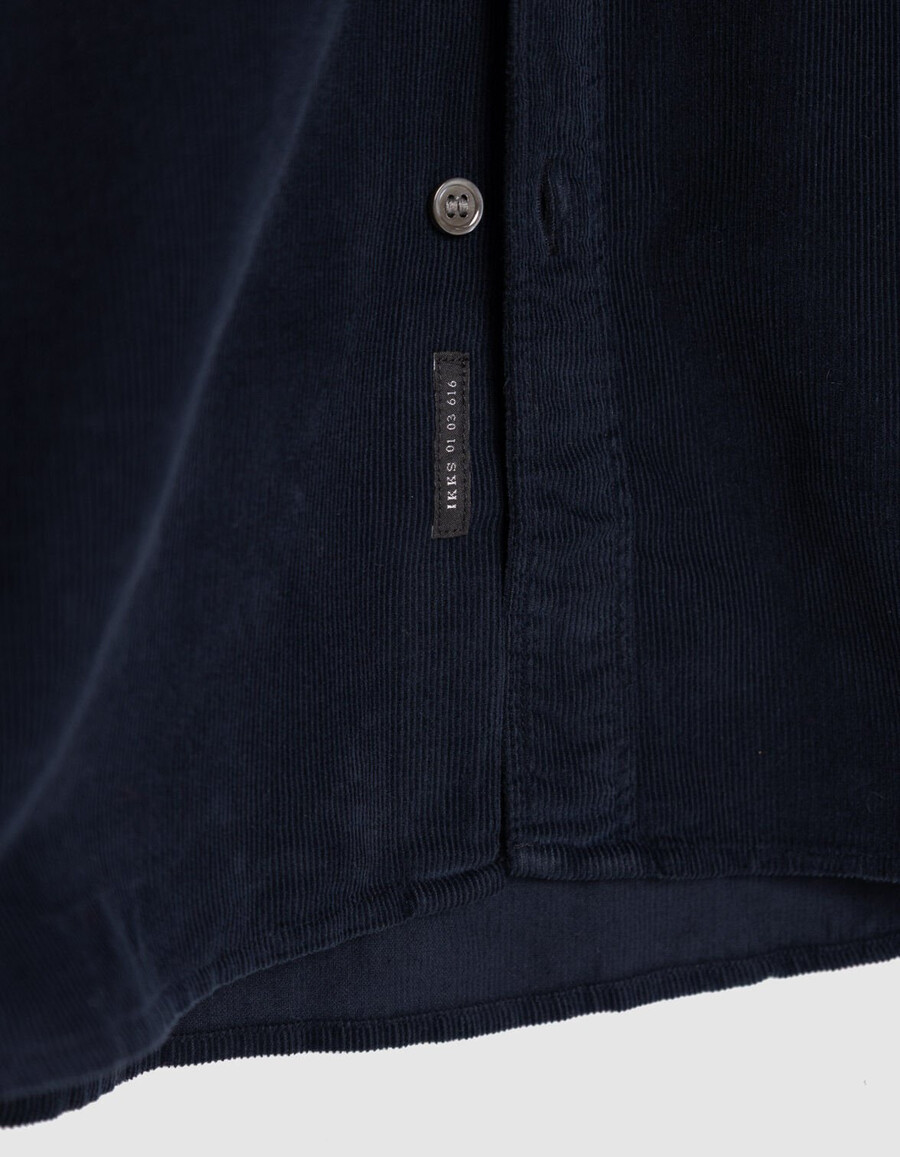 camicia da uomo in cotone biologico a coste blu navy