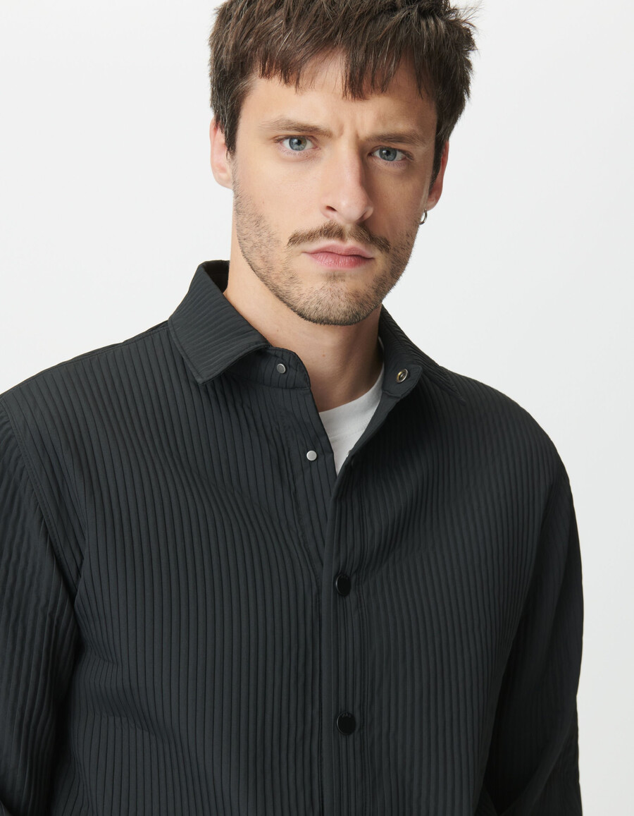 camicia da uomo nera trapuntata leggera e calda