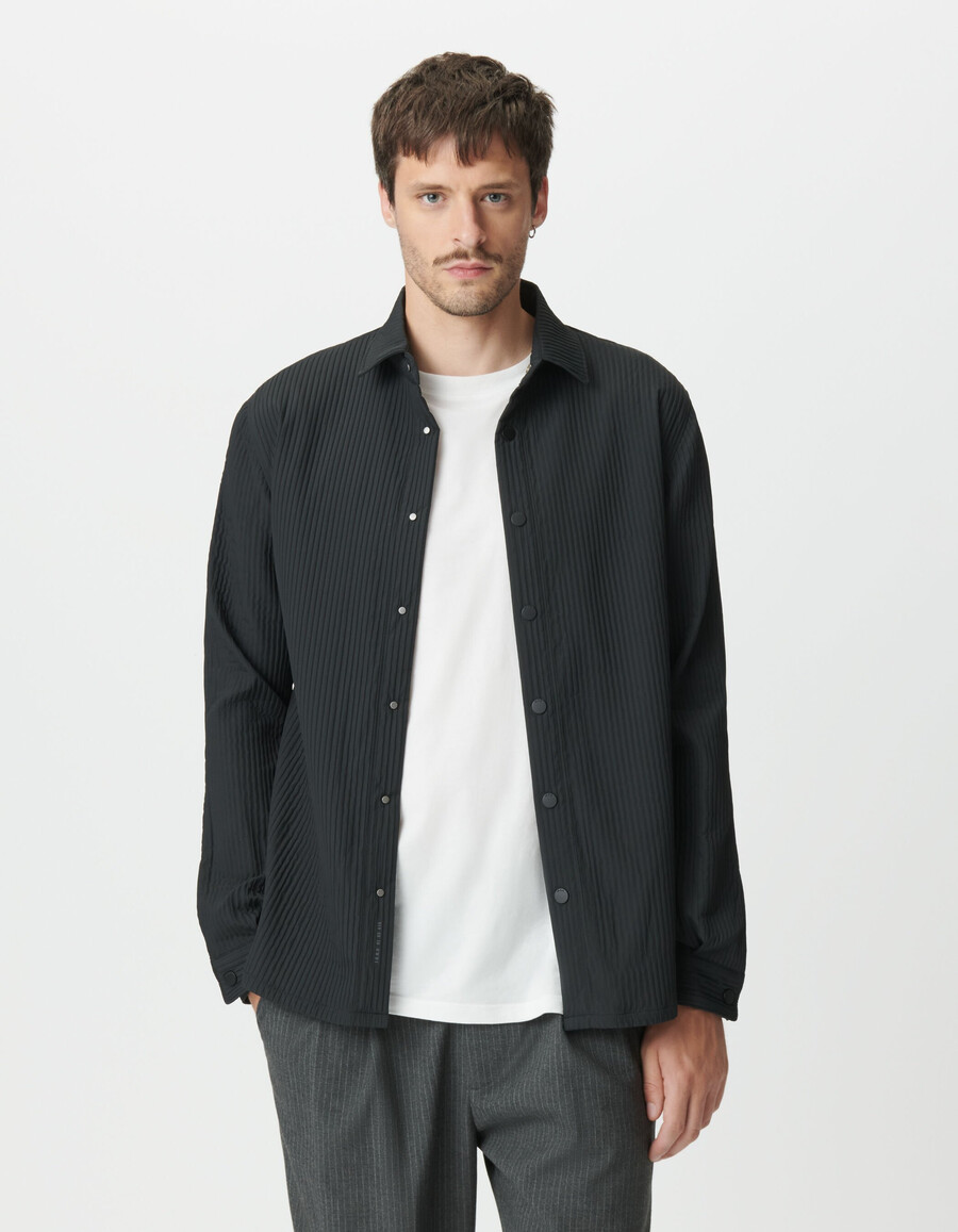 camicia da uomo nera trapuntata leggera e calda