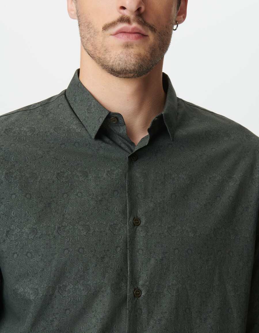camicia slim da uomo color cachi tessuto con stampa baroque liberty