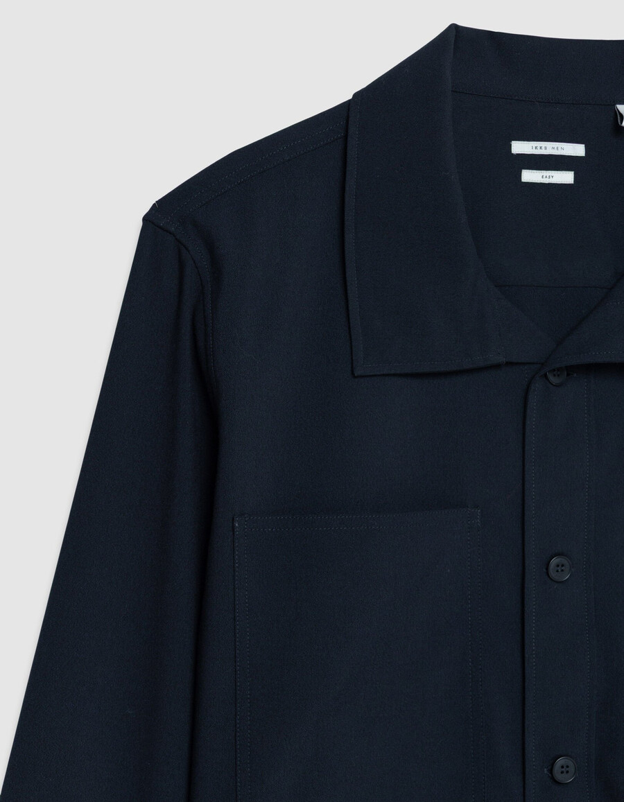 camicia da uomo blu navy vestibilità regolare con tasche applicate