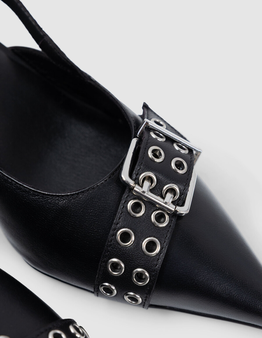 décolleté con cinturino posteriore in pelle nera da donna
