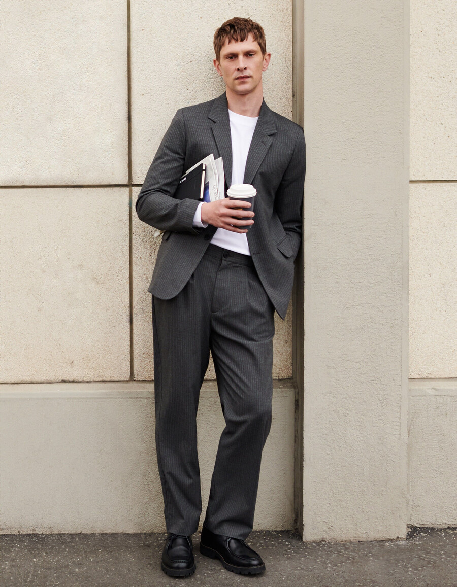 pantaloni da uomo in gessato grigio