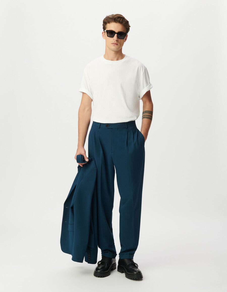 pantaloni da uomo blu semi-semplici con pieghe