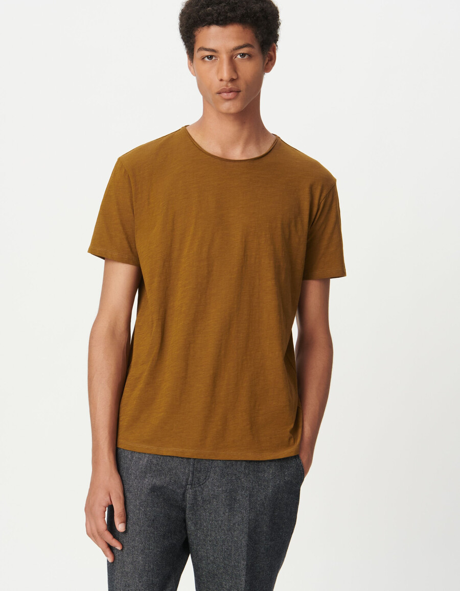 t-shirt girocollo da uomo in cotone organico slub color ocra
