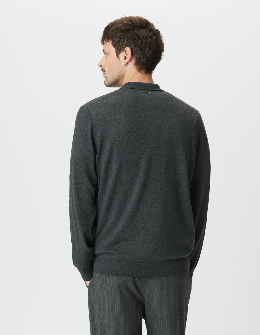 polo da uomo in maglia grigia a maniche lunghe