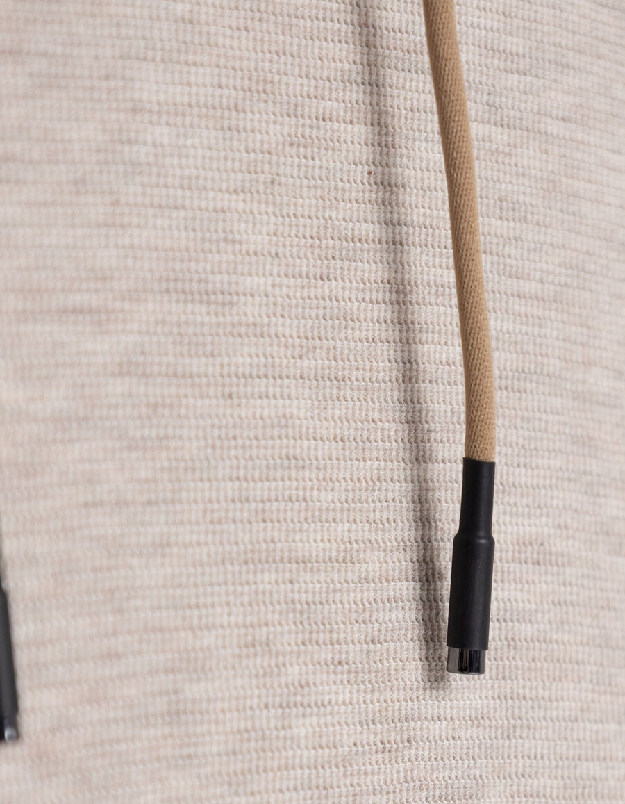 t-shirt con cappuccio in rete beige in rilievo da uomo