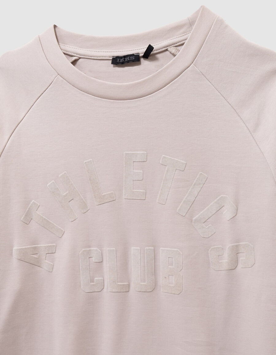 t-shirt beige in cotone biologico per bambine slogan in velluto floccato