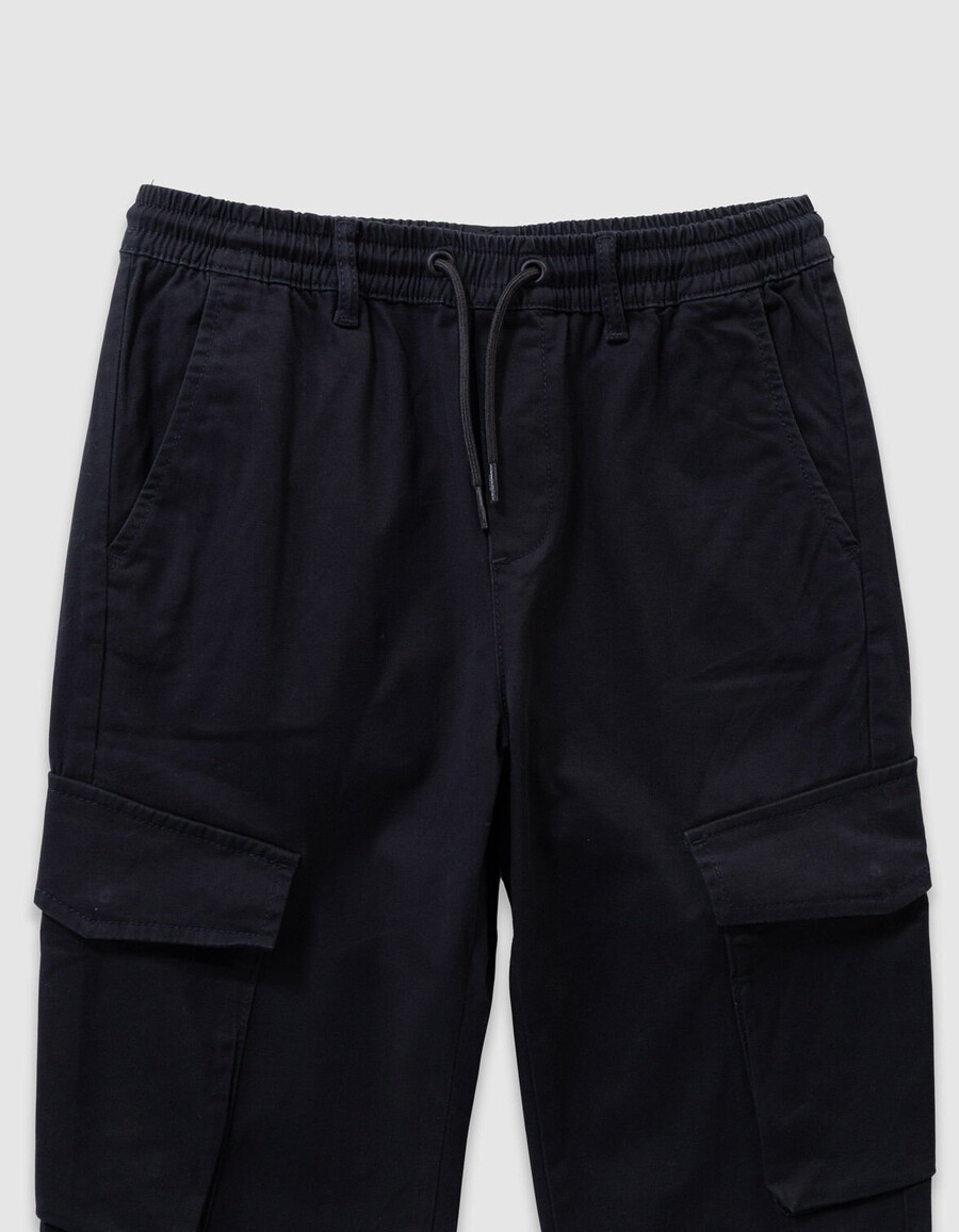 pantaloni cargo neri da ragazzo con vita elasticizzata