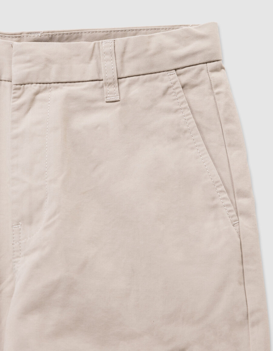 pantaloni chino beige larghi da ragazzo