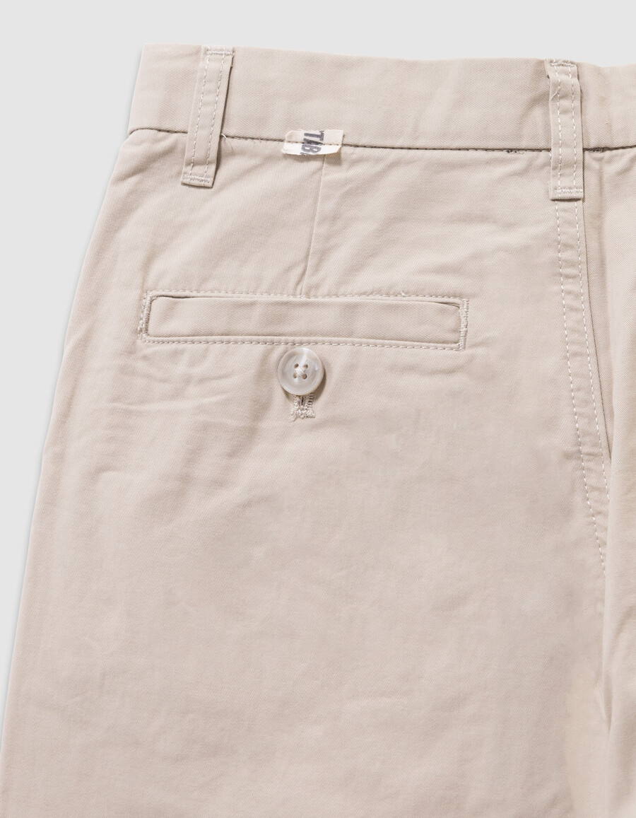 pantaloni chino beige larghi da ragazzo
