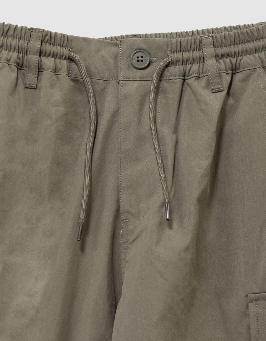 pantaloni cargo a gamba larga color cachi per ragazzi