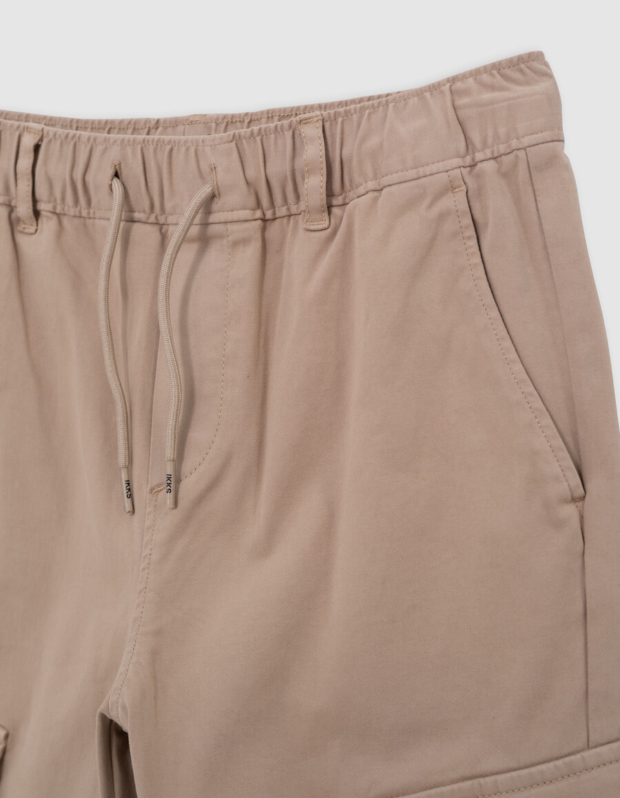 pantaloni jogger beige da bambino con elastico in vita