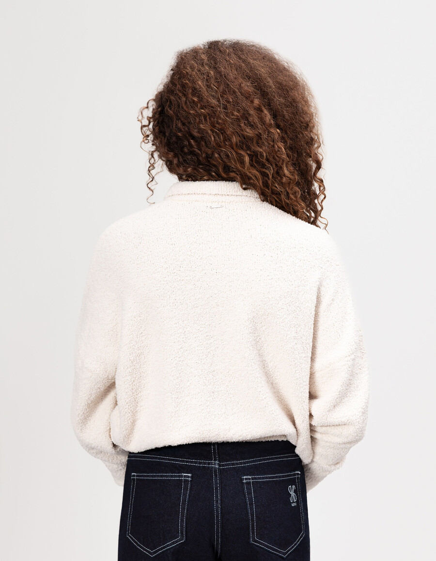 maglione beige con bottoni in maglia bouclette per bambine