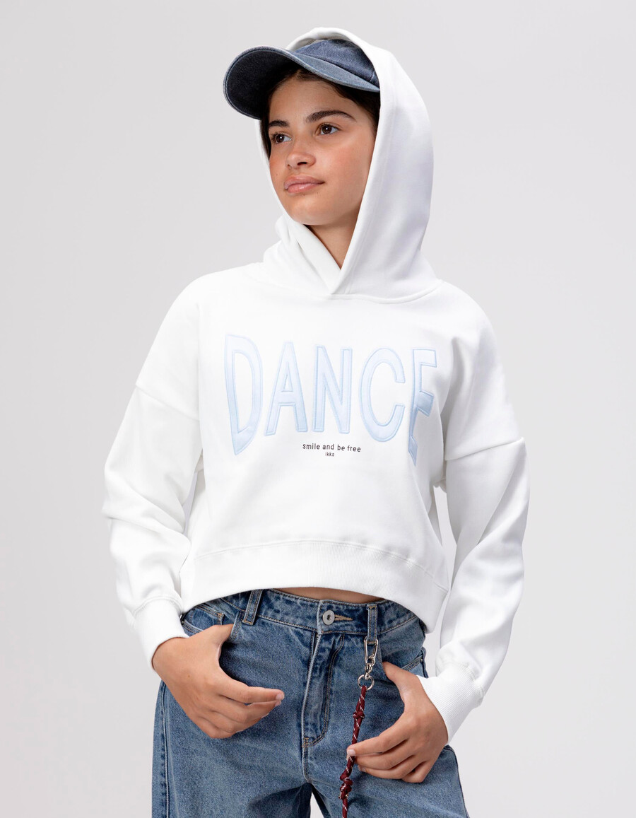 felpa lunga ecru da bambina con scritta ricamata blu