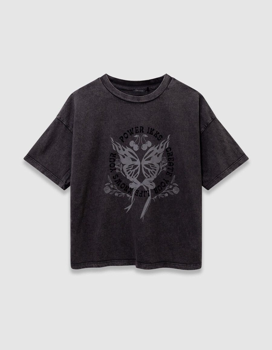 t-shirt grigia in cotone biologico per bambine con slogan e farfalla