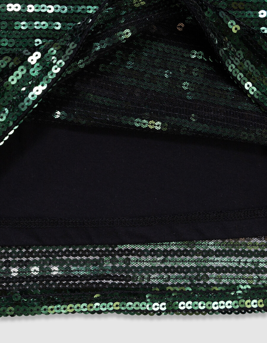 maglietta verde da bambina con scritta ricamata in paillettes