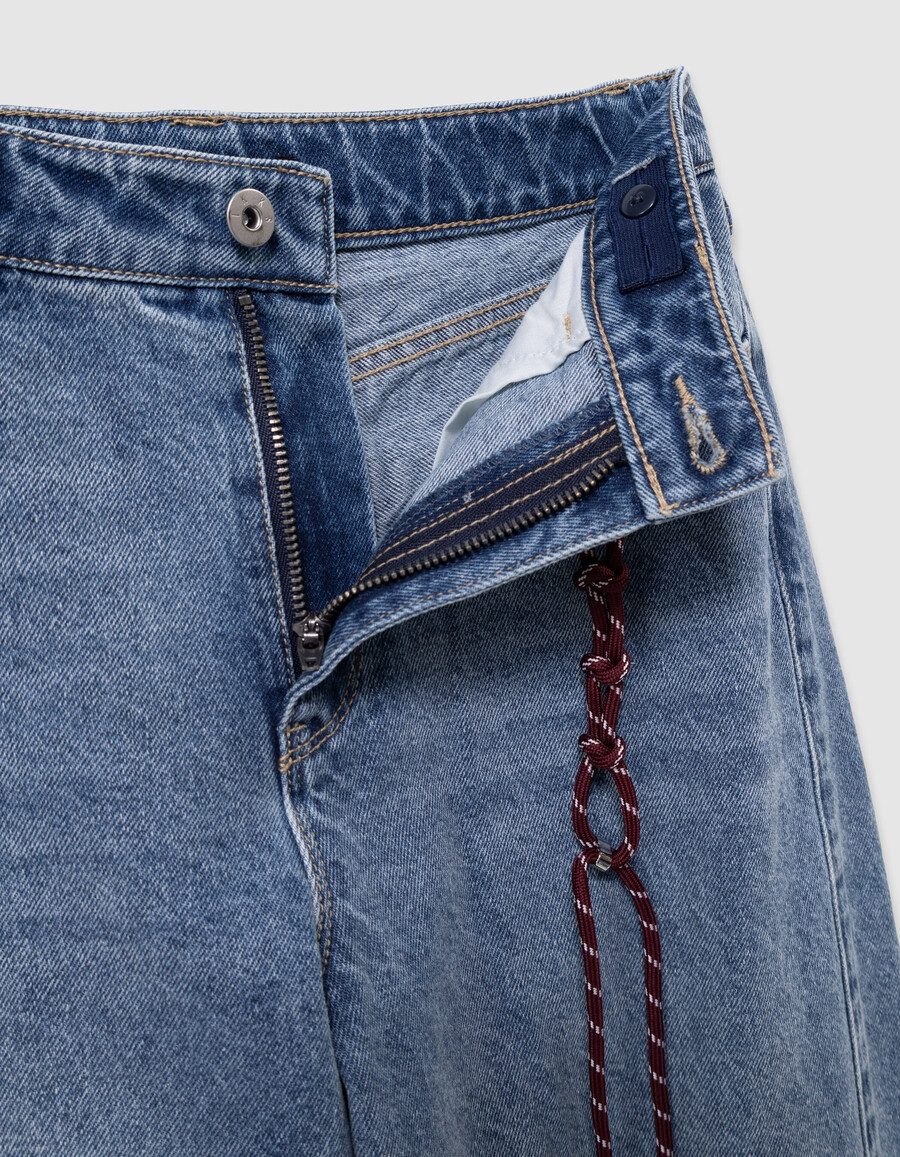 jeans a palloncino blu da bambina con cordino portafortuna