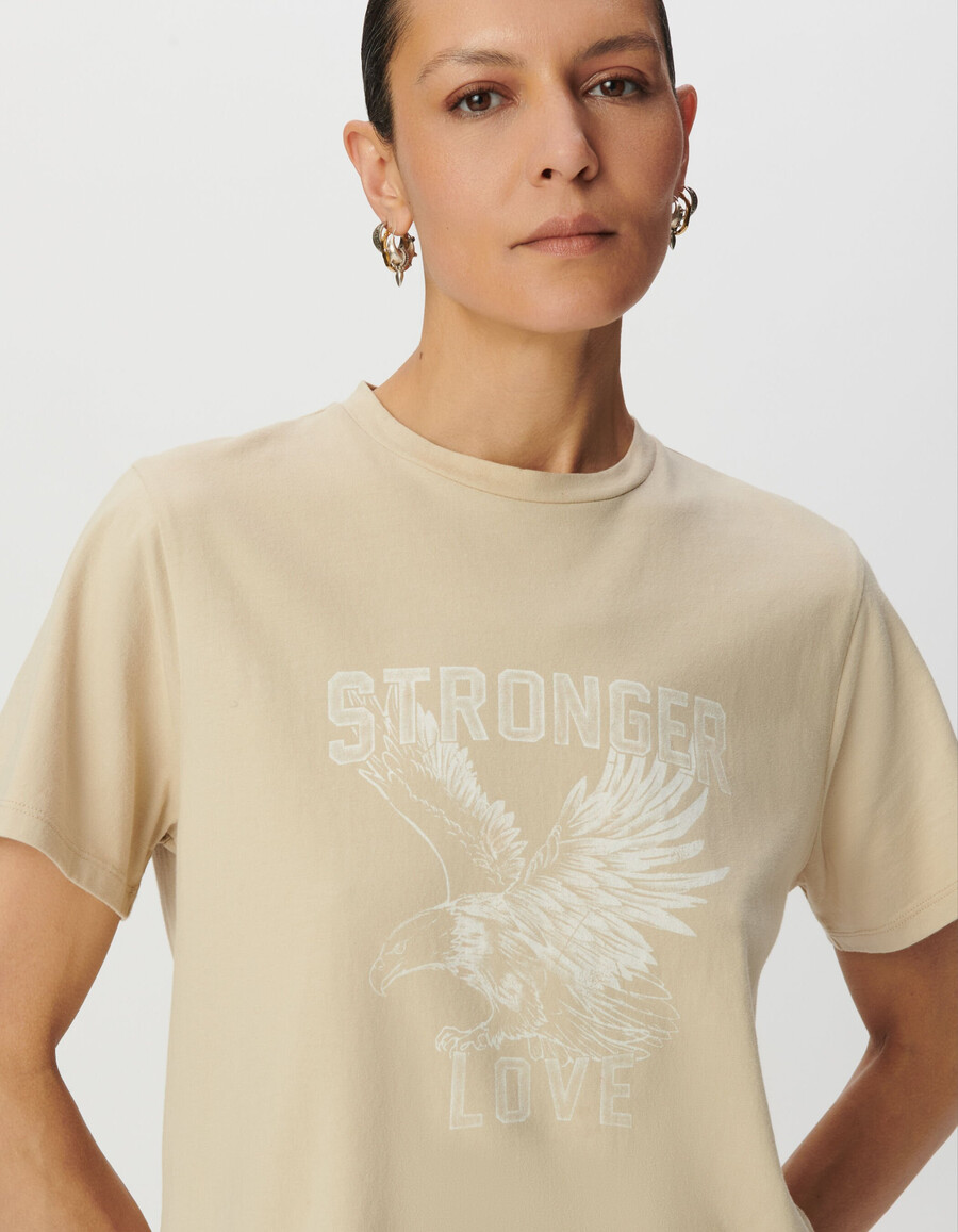 maglietta girocollo da donna in cotone biologico beige con immagine di aquila