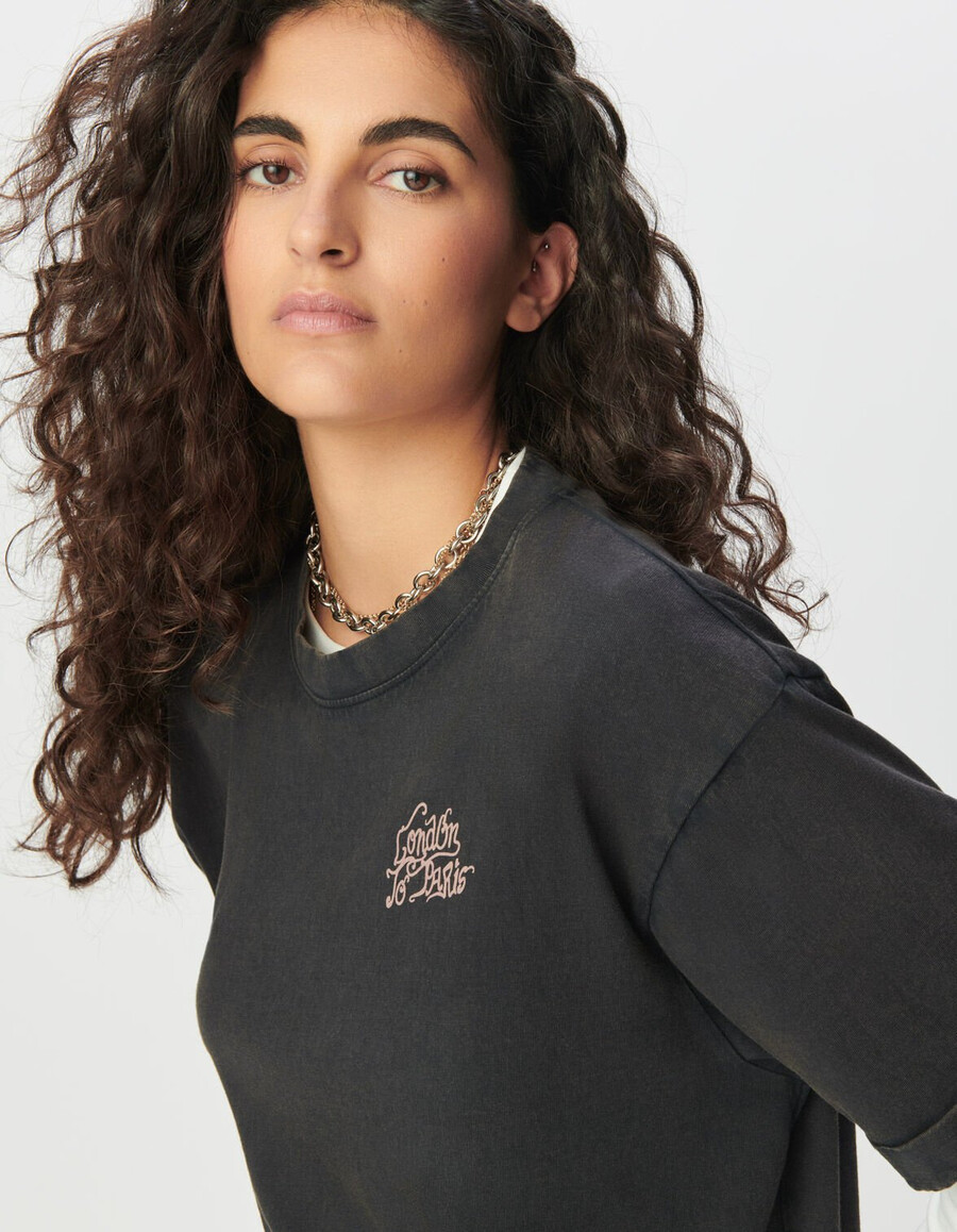 t-shirt oversize grigia da donna con immagine xl sul retro