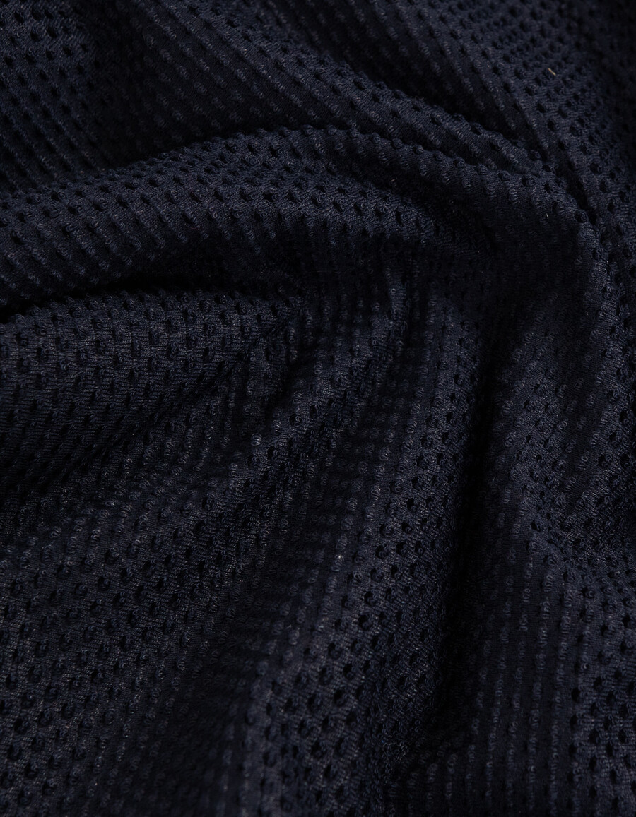 t-shirt da donna in rete goffrata blu navy