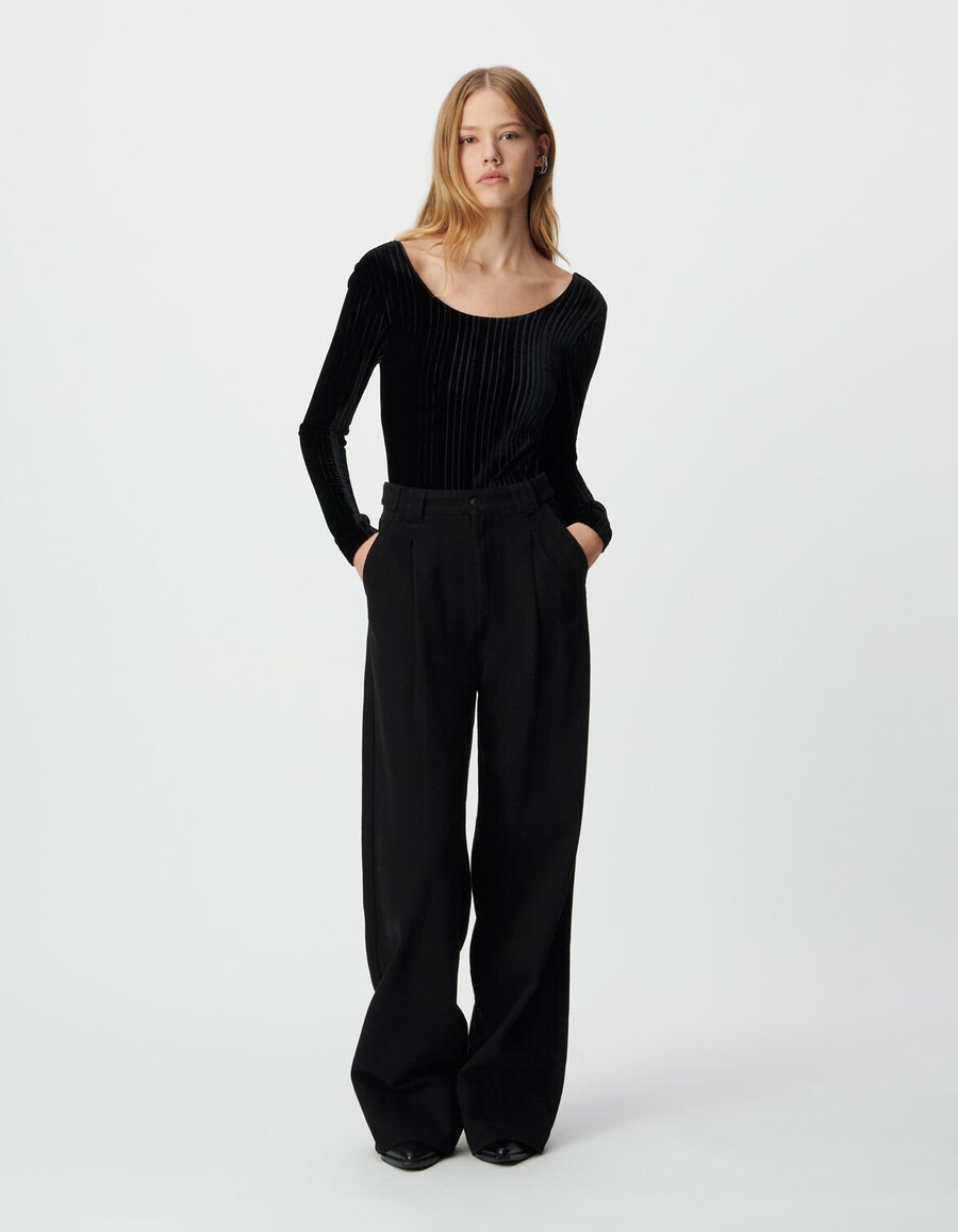 body in maglia di velluto plissettato nero da donna