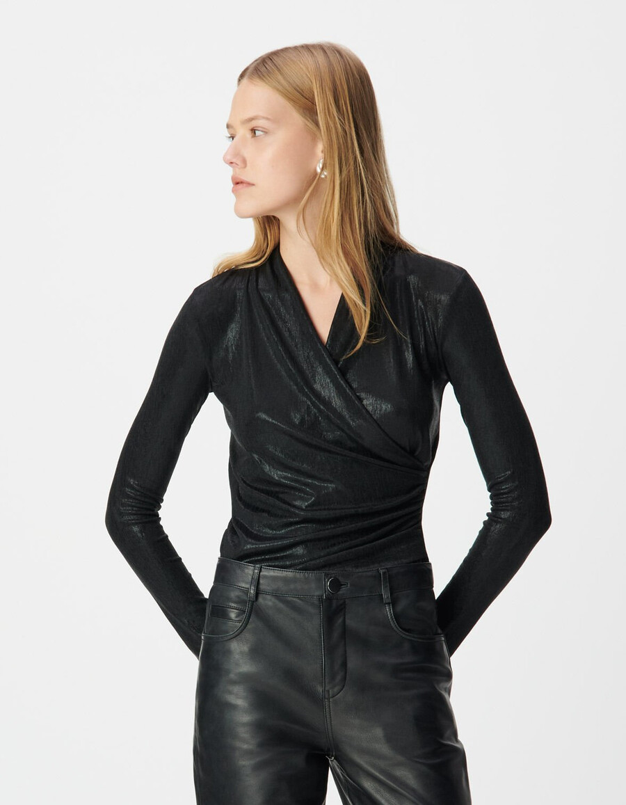 t-shirt avvolgente in lamé nero da donna