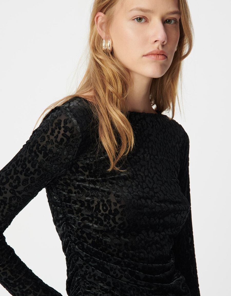t-shirt da donna in velluto nero con motivo leopardato