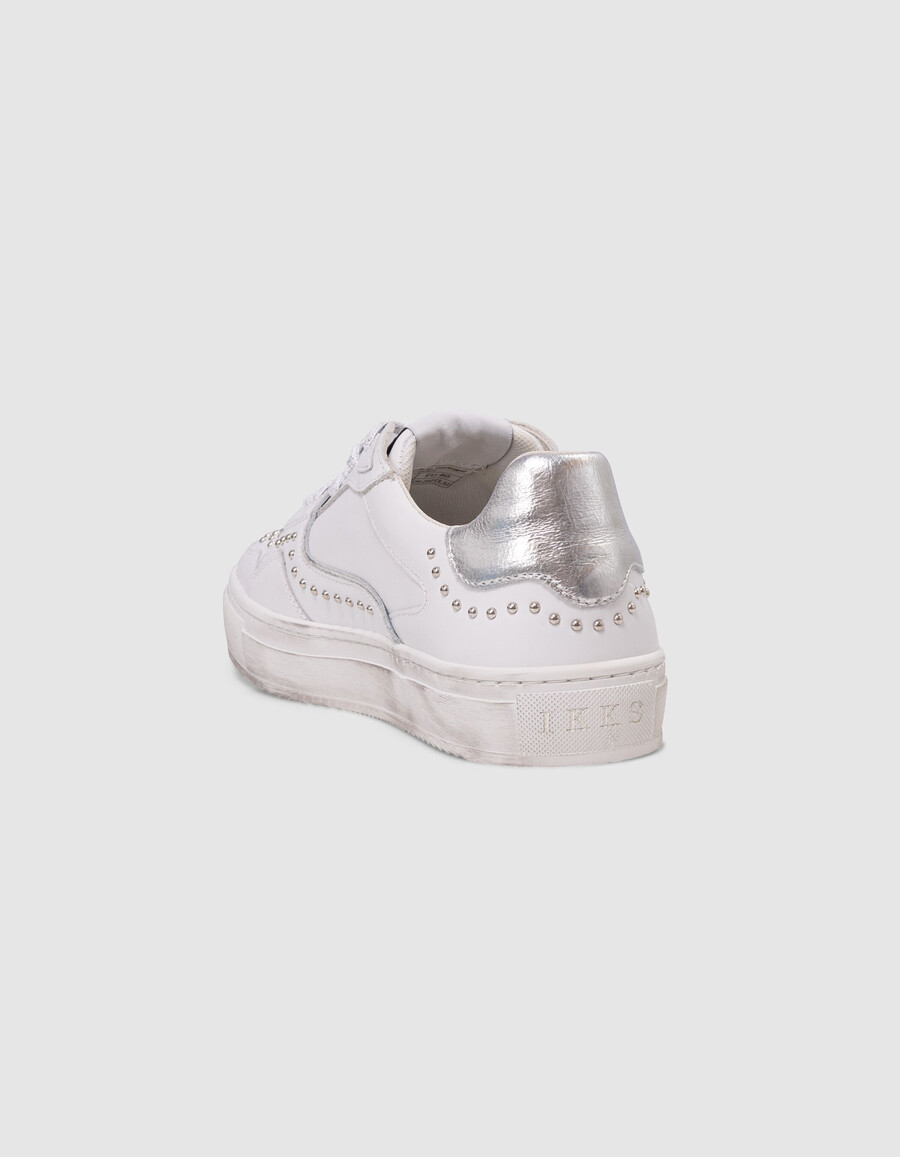 sneakers in pelle bianca con lacci argentati per donna
