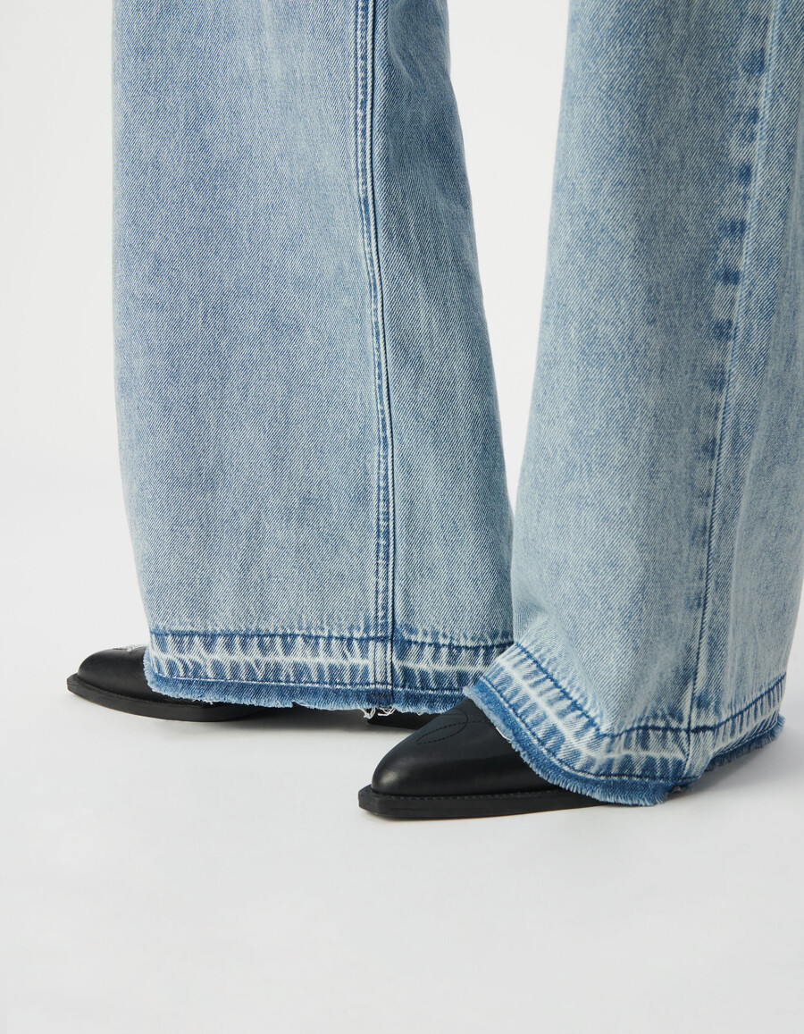 jeans blu a vita alta e gamba larga da donna
