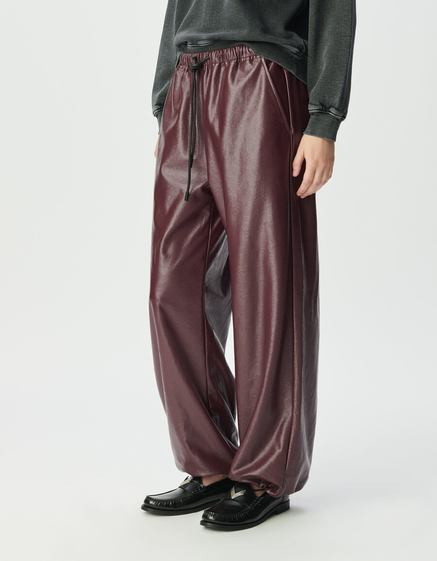 pantaloni da donna effetto vinile bordeaux