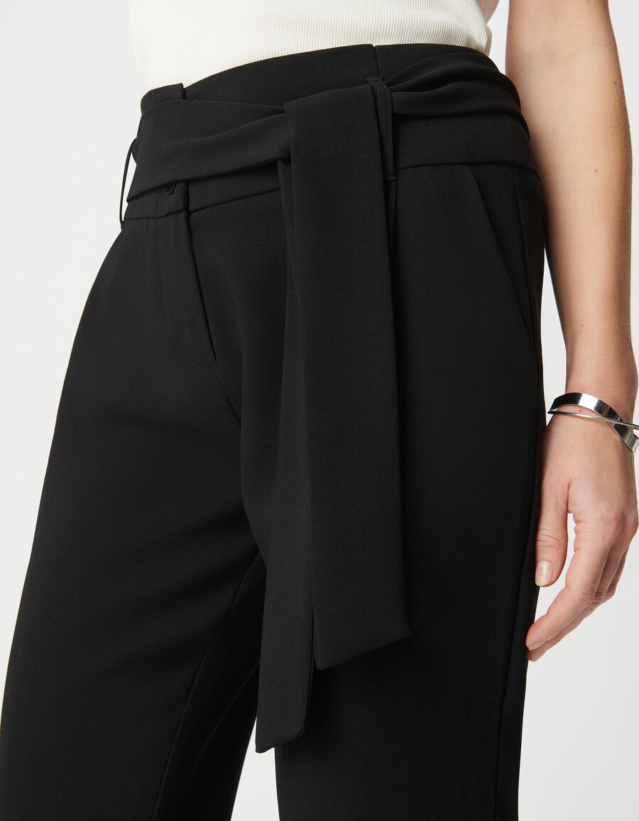 pantaloni in crêpe nero a vita alta da donna