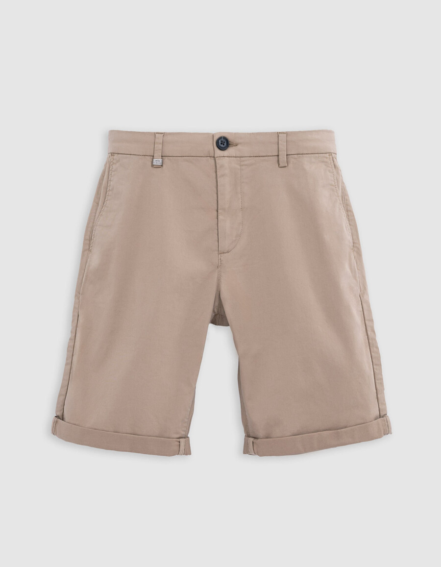 bermuda chino affusolati color sabbia da uomo