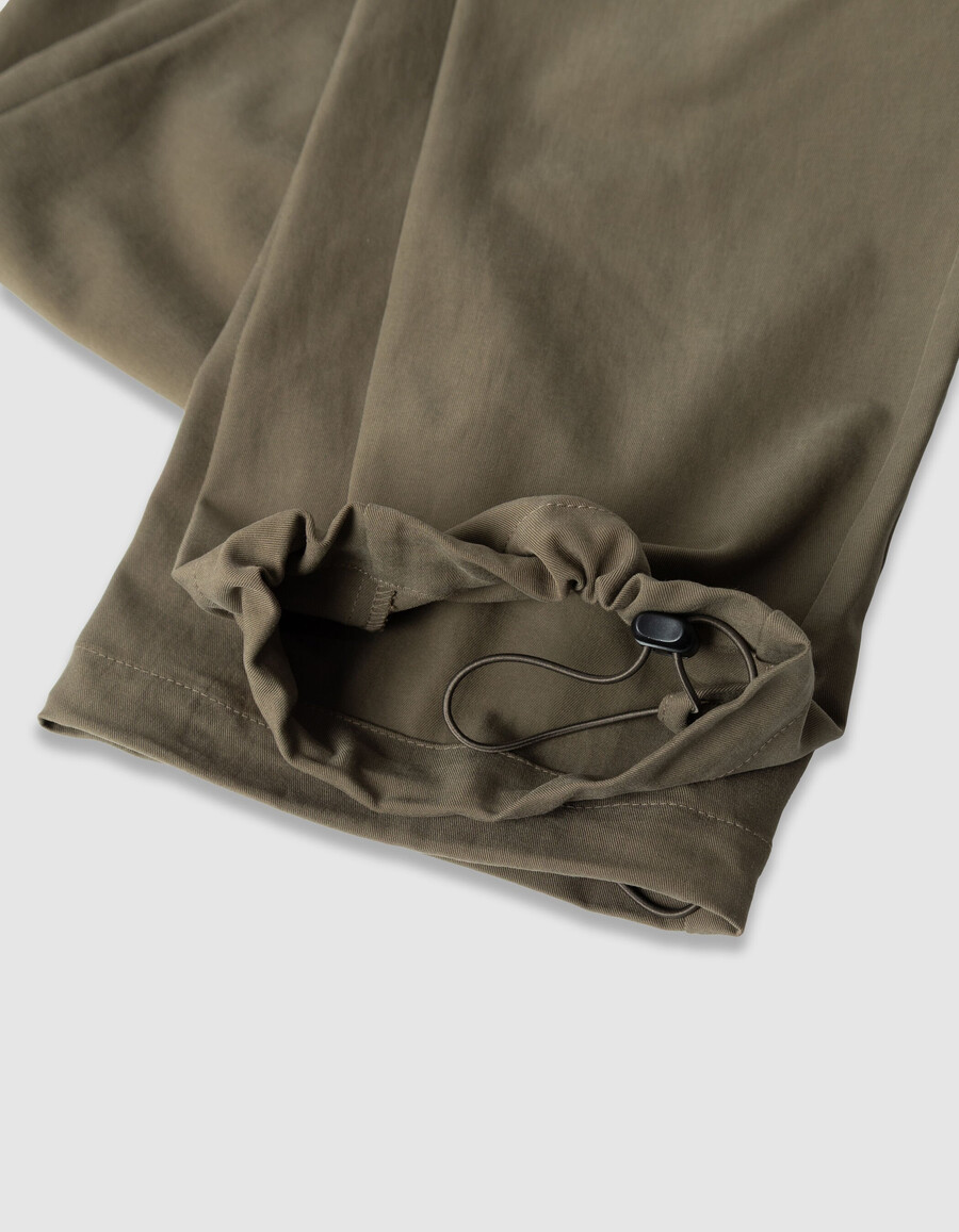 pantaloni da jogging da uomo color cachi con coulisse facili da lavare