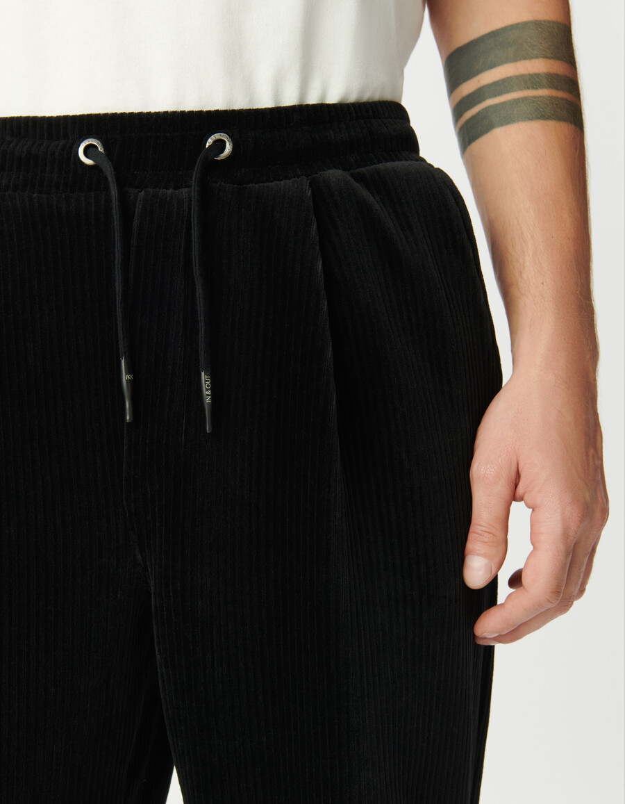 pantaloni da jogging in velluto a coste nero con elastico in vita da uomo